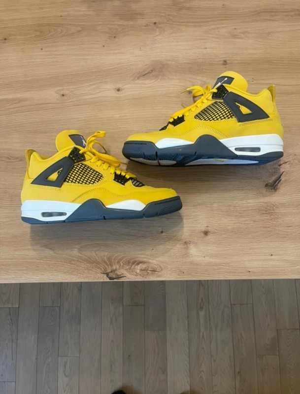 Jordan 4 IV Retro Lightning (2021) Taille 42 Neuve