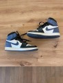Jordan 1 Retro Blue Moon taille 42