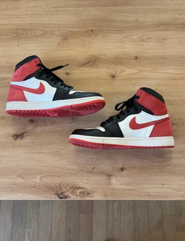 Jordan 1 Retro Track Red Taille 42 2