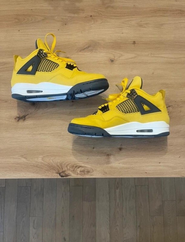 Jordan 4 IV Retro Lightning (2021) Taille 42 Neuve 2