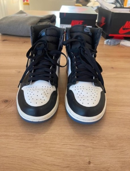 Jordan 1 Retro Blue Moon taille 42