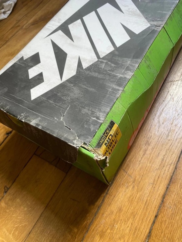 Nike Blazer Mid Readymade white damaged box 2