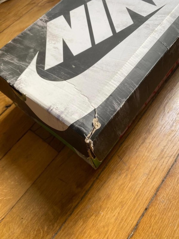 Nike Blazer Mid Readymade white damaged box 2
