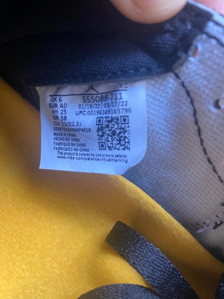 Jordan 1 high retro OG taxi yellow 555088-711