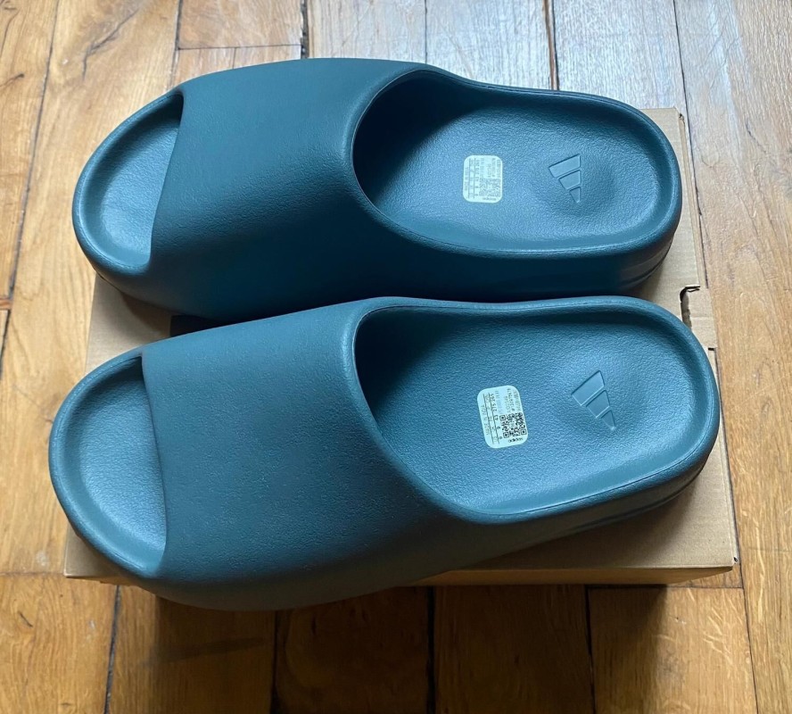 Adidas yeezy slide slate marine ID2349 2