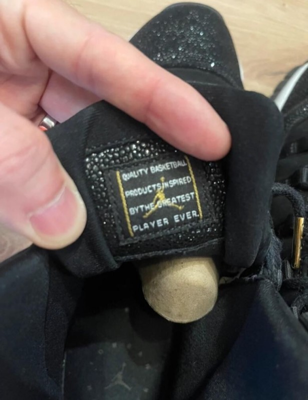 Jordan 11 XI Retro Heiress Black Gold Taille 42 2
