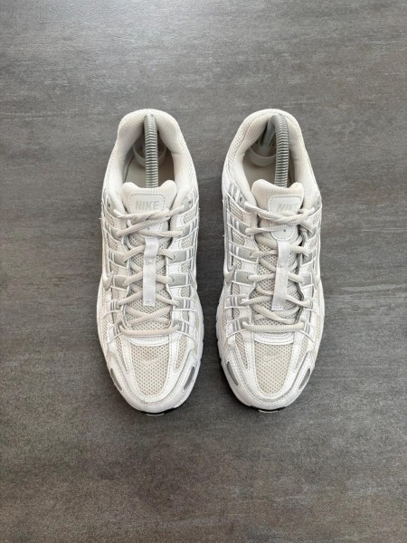 Nike p-6000 grey / white - taille 40