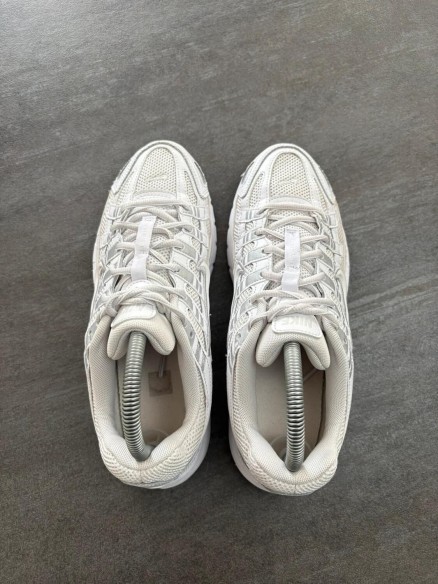 Nike p-6000 grey / white - taille 40