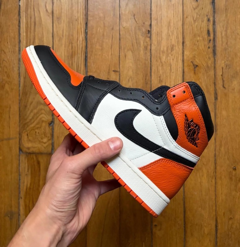 Jordan 1 retro high OG shattered backboard 2025 orange white black 42,5