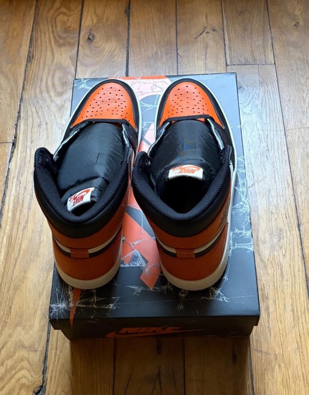 Jordan 1 retro high OG shattered backboard 2025 orange white black 42,5 2