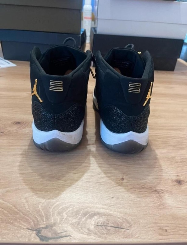 Jordan 11 XI Retro Heiress Black Gold Taille 42 2