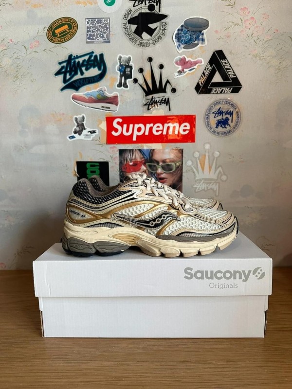 Saucony ProGrid Omni 9 gold / or 2