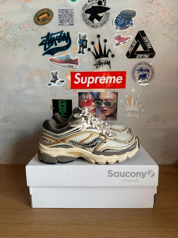 Saucony ProGrid Omni 9 gold / or 2