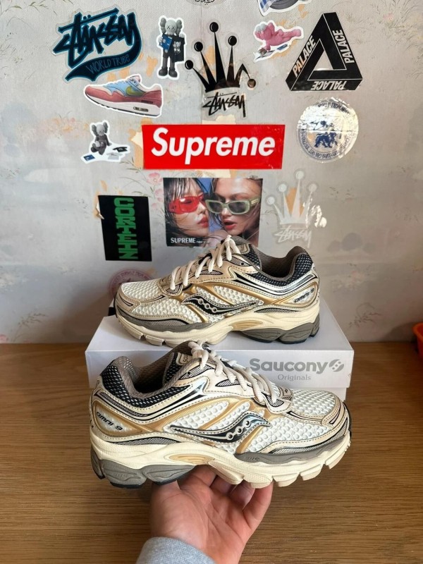 Saucony ProGrid Omni 9 Gold / or