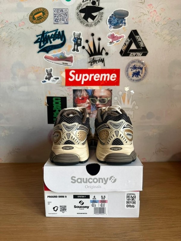 Saucony ProGrid Omni 9 Gold / or 2