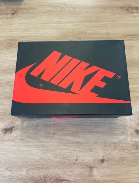 Jordan 1 Retro Track Red Taille 42