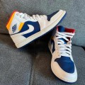 Jordan 1 mid bleu royal laser orange