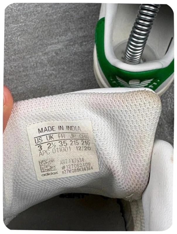 Adidas stan smith à scratch ( taille 35 ) 2