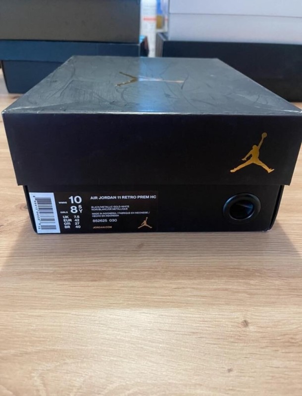 Jordan 11 XI Retro Heiress Black Gold Taille 42 2