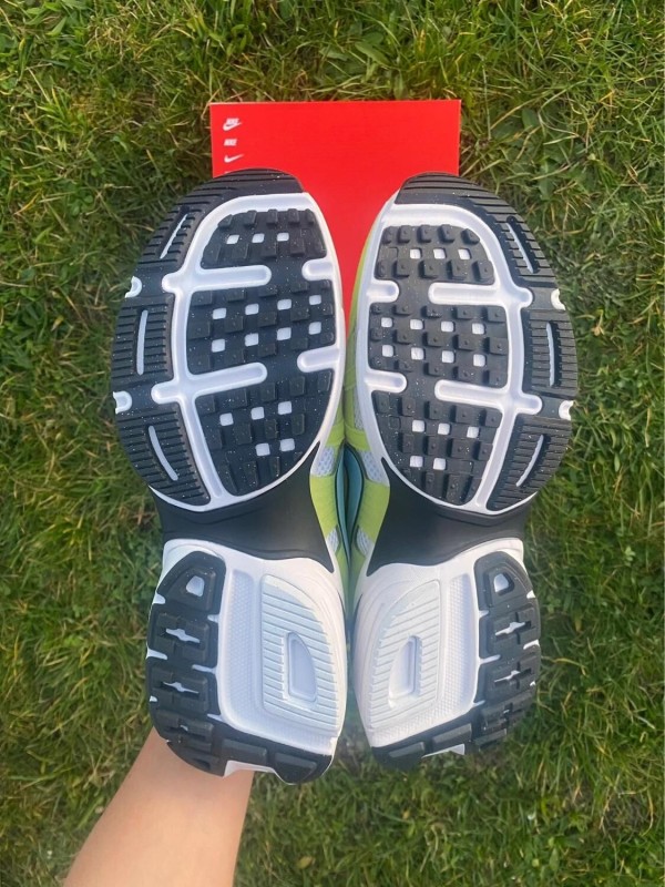 Nike V2K run 2
