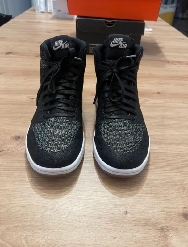 Jordan 1 Retro MTM Taille 42 2