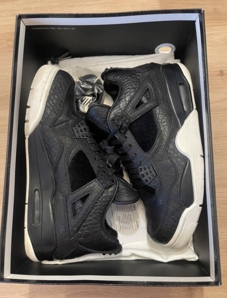 Jordan 4 IV Retro Pony Hair Black taille 42