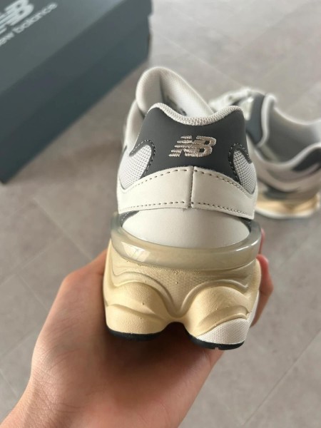 New balance 9060 sea salt grey castlerock cream beige - 37,5