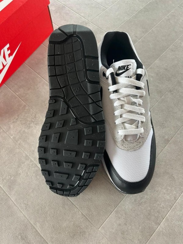 Nike air max 1 essential black pure platinum white grey 2