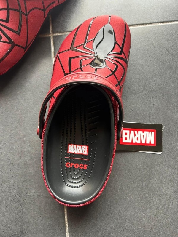 Crocs classic clog Spiderman red black spider 2