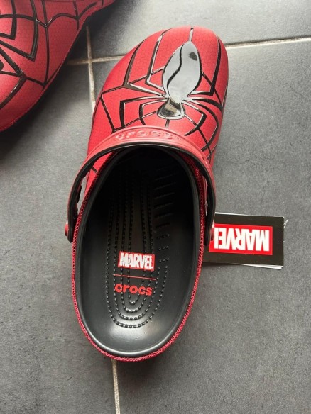 Crocs classic clog Spiderman red black spider