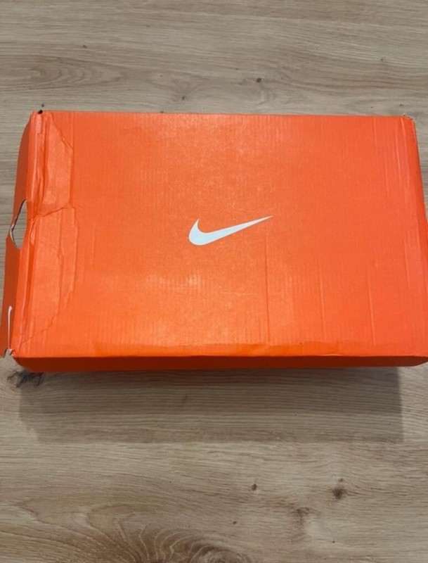 Jordan 1 Retro MTM Taille 42 2