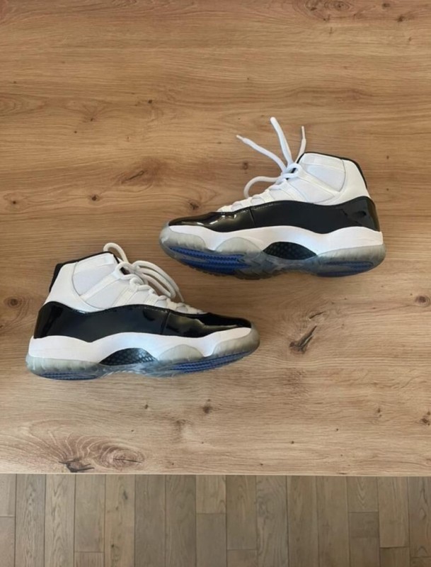 Jordan 11 Retro Concord Taille 42,5 2