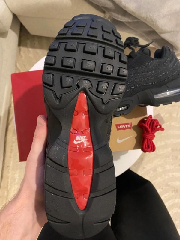 Nike air max 95 OG Levis Black 42,5 - Neuve 2