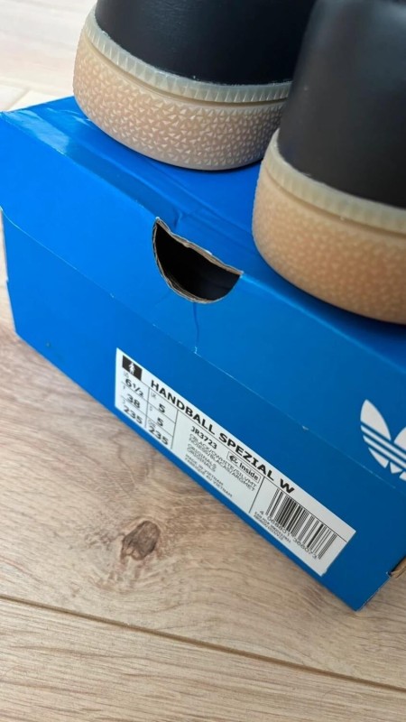 Adidas handball spezial Black off white 38 - neuve 2