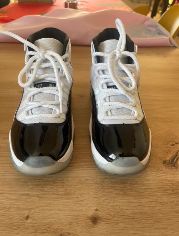 Jordan 11 Retro Concord Taille 42,5 2