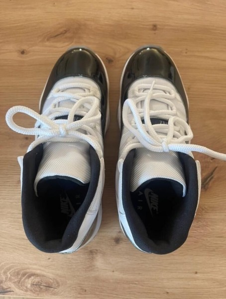Jordan 11 Retro Concord Taille 42,5