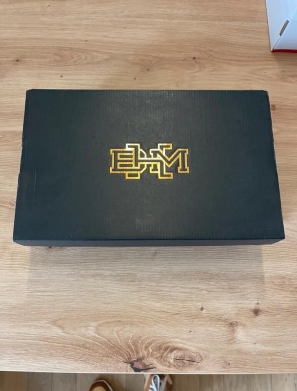 Jordan 1 Retro BHM Taille 42 2