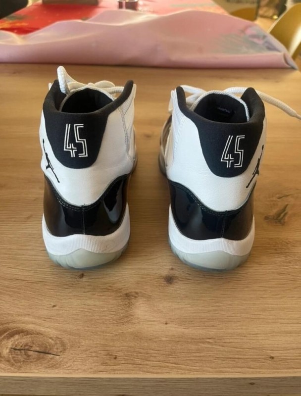 Jordan 11 Retro Concord Taille 42,5 2