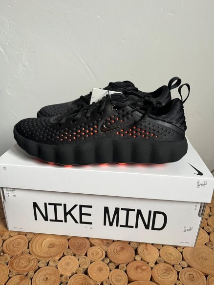 Nike mind 002