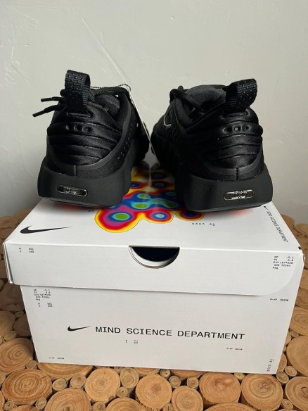 Nike mind 002