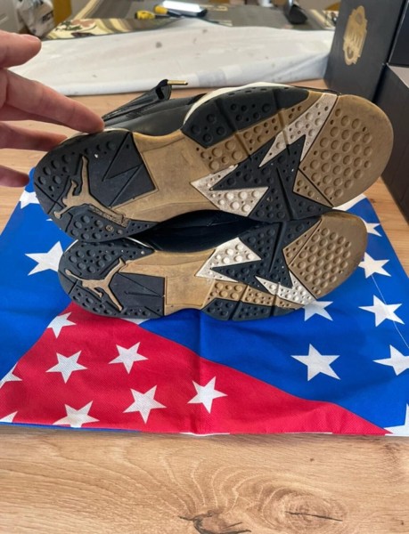 Jordan Retro 6/7 Golden Pack Taille 42