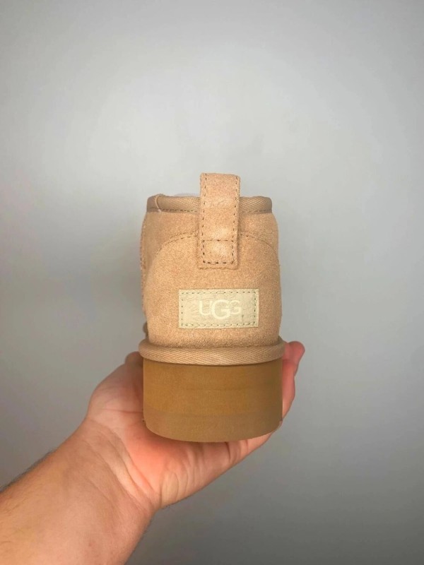 Ugg classic ultra mini plateforme sand taille 38 2
