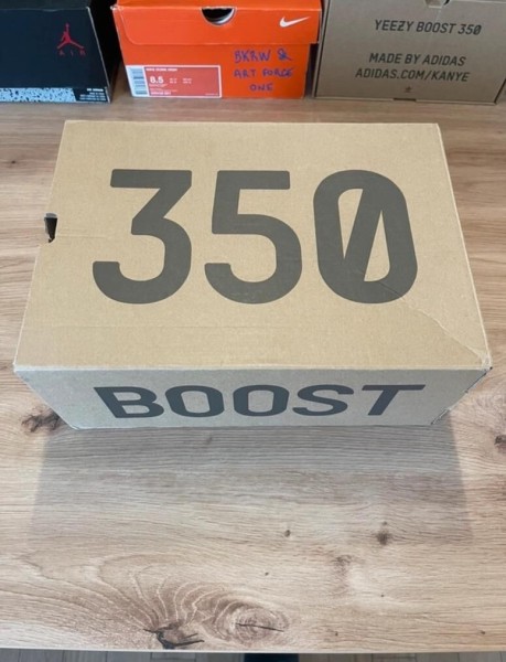 adidas Yeezy Boost 350 V2 Beluga Taille 42,5