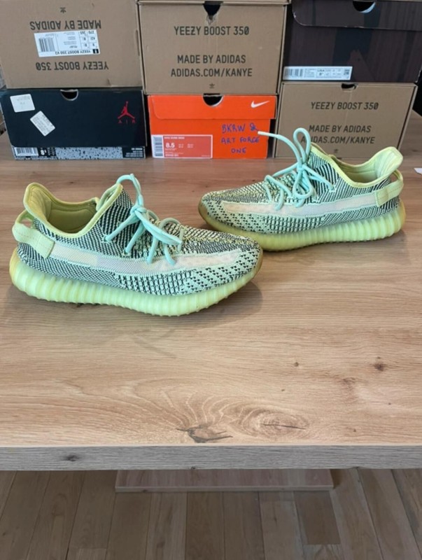 adidas Yeezy Boost 350 V2 Yeezreel Taille 42,5