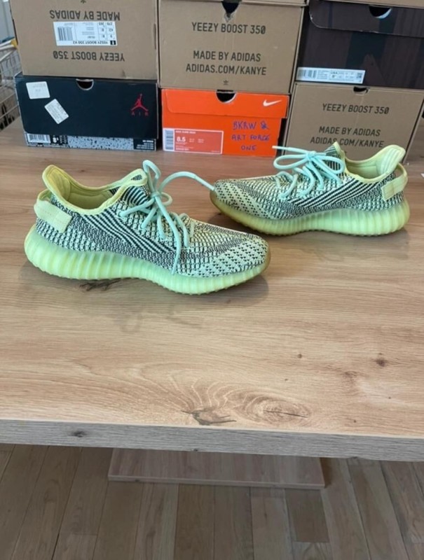 adidas Yeezy Boost 350 V2 Yeezreel Taille 42,5 2
