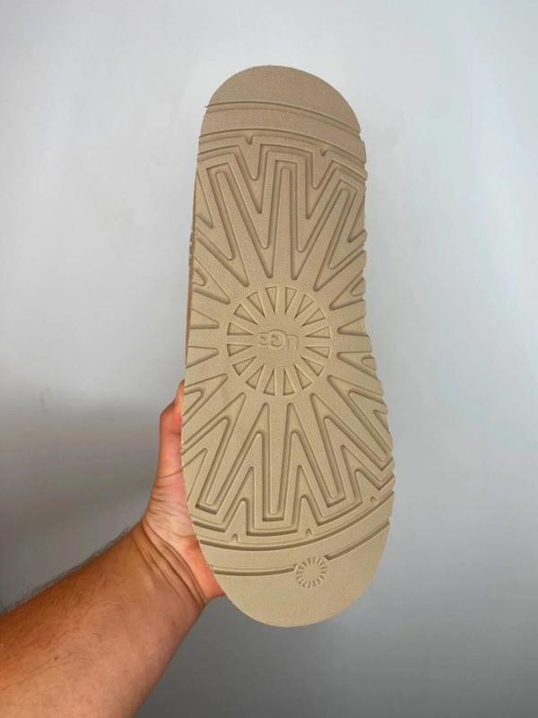 UGG Tazz Slipper Sand / 40EU GS 2