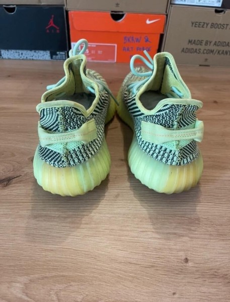 adidas Yeezy Boost 350 V2 Yeezreel Taille 42,5