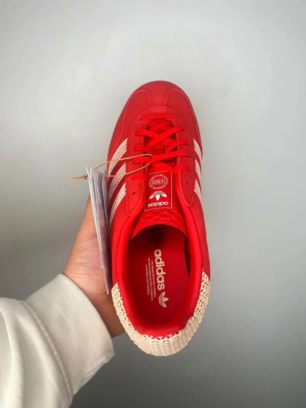 Adidas gazelle indoor better scarlet wonder white gum (rouge) 2