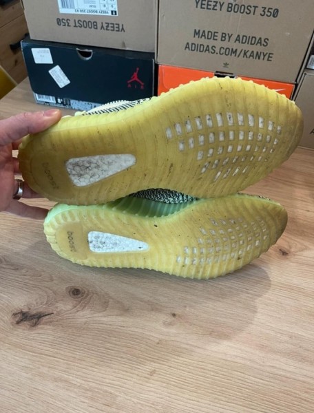 adidas Yeezy Boost 350 V2 Yeezreel Taille 42,5