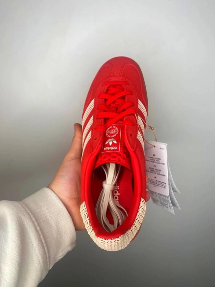 Adidas gazelle indoor W better scarlet wonder white gum